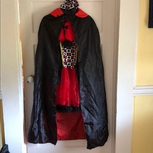 Queen of Hearts Halloween costume. Worn once.